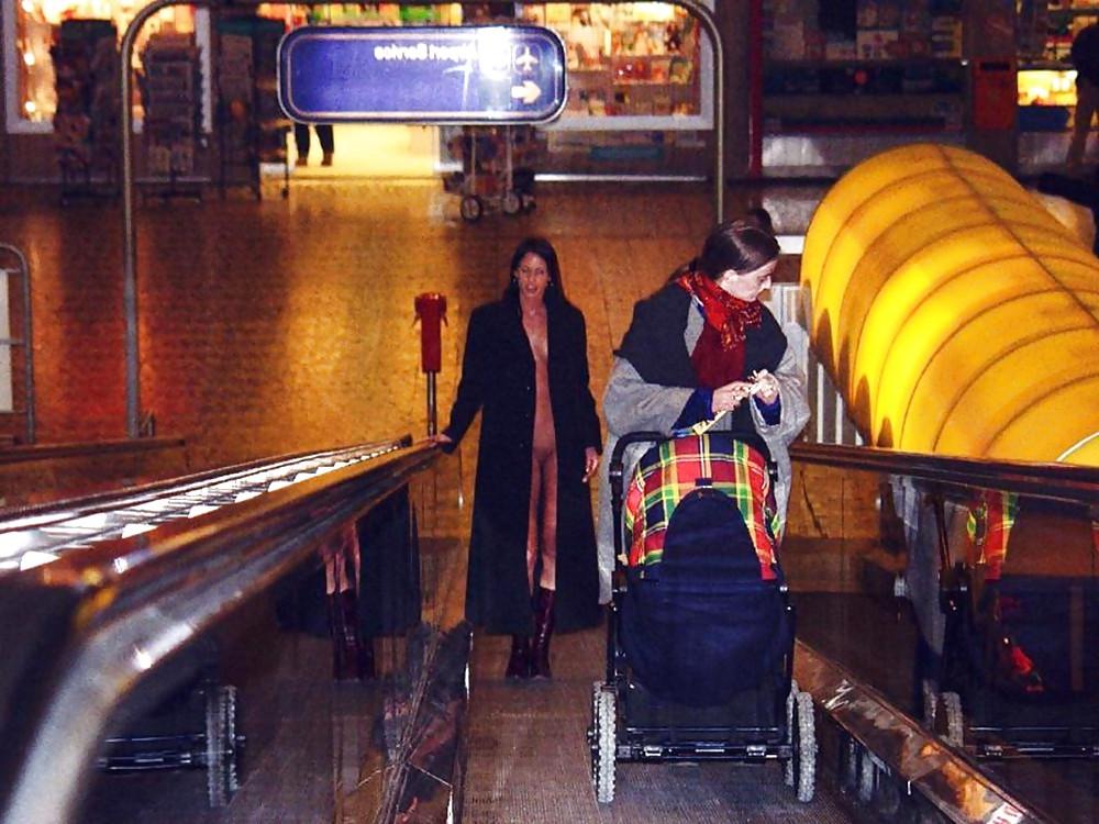 25P Busty Public Flasher