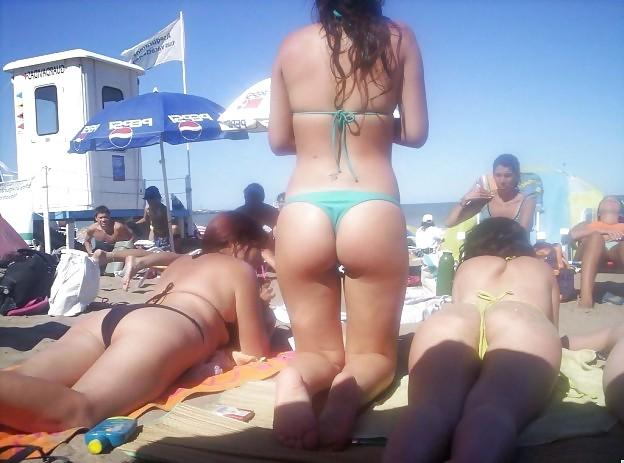 25P Voyeur beach