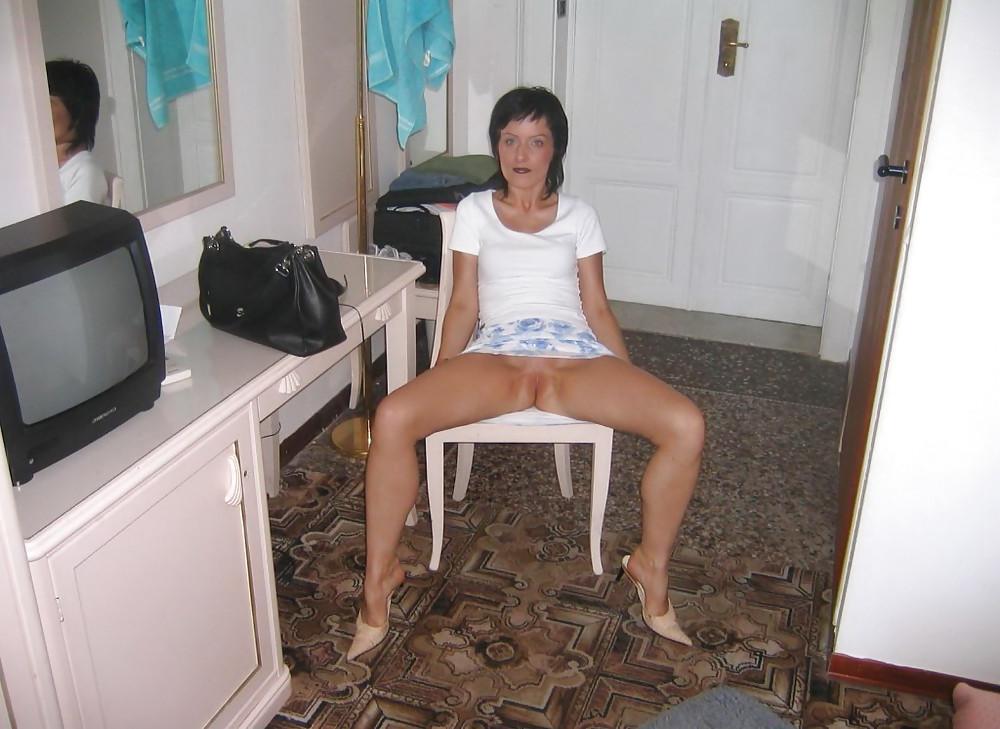 25P MILF flashing - 7