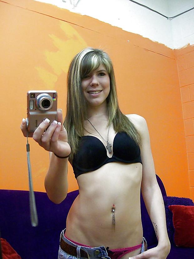15P Nympho teen exhib body