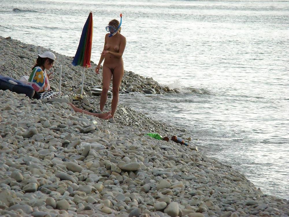 25P Nudist Beach Fun