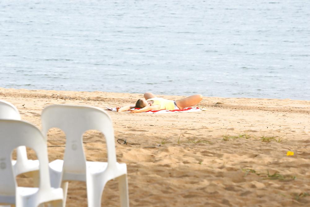 9P Beach Yoga
