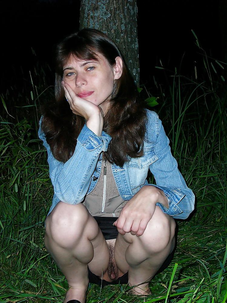18P Brunette Flashing Babes