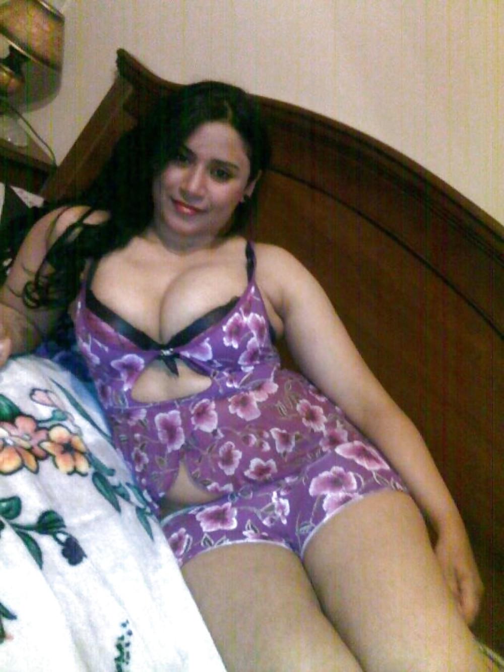 5P Arab woman