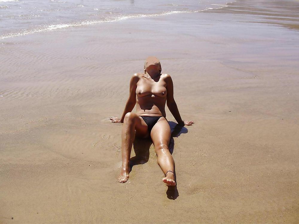 25P My Wife on the Beach