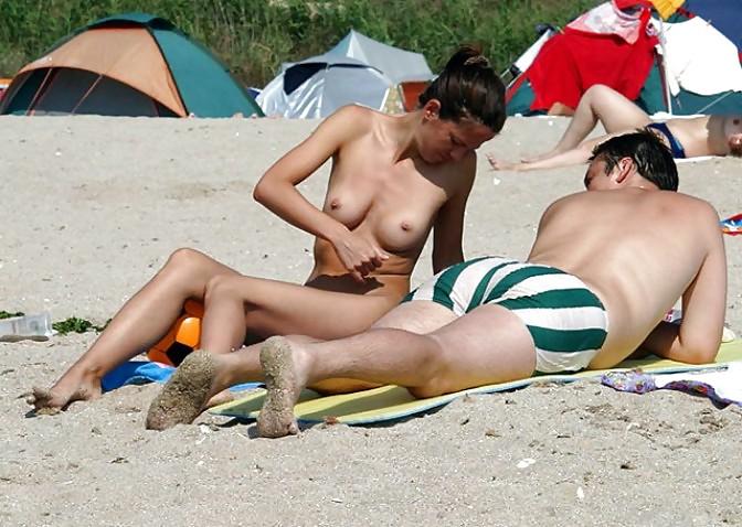 25P Cute Beach Girls - V