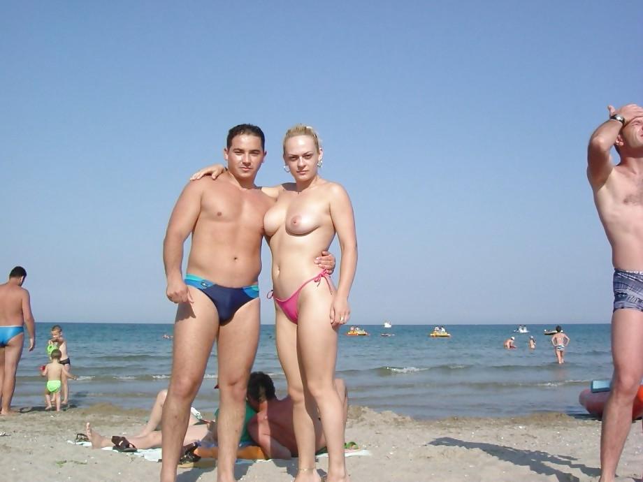 23P Beach girls 12.