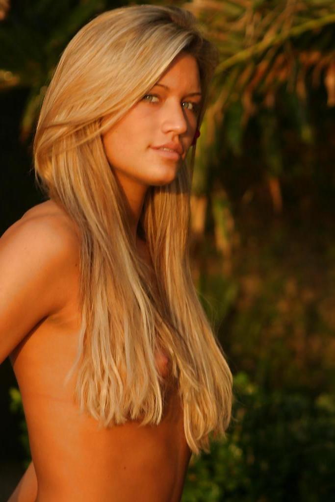 25P Women Of Pro Wrestling