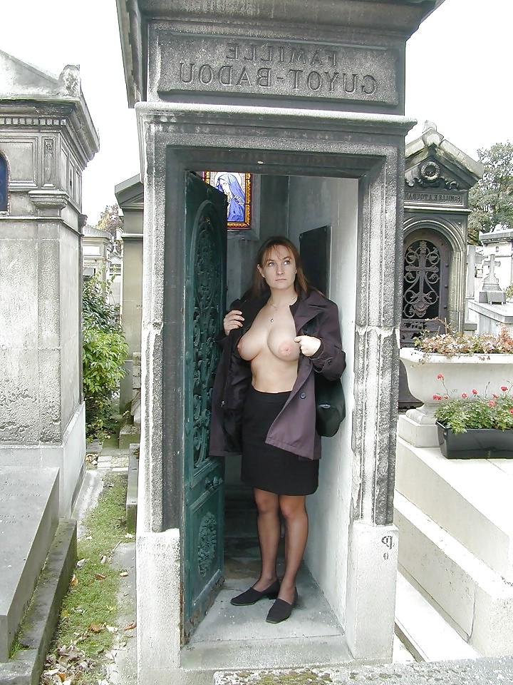 25P Flasher Wife