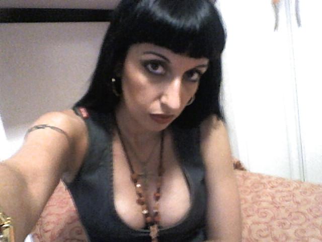 25P Italian MILF