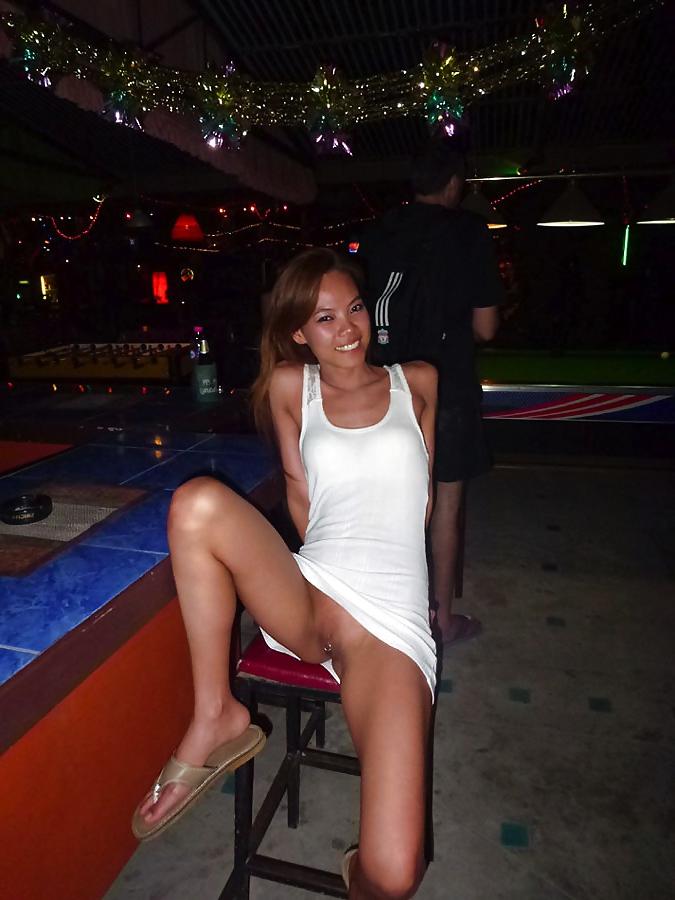 25P Skinny Tiny Titted Balinese Flasher