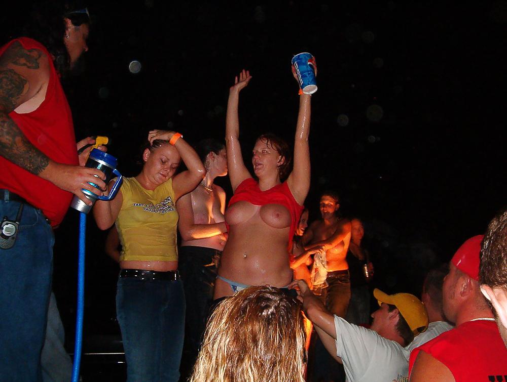 25P Wild Party Girls