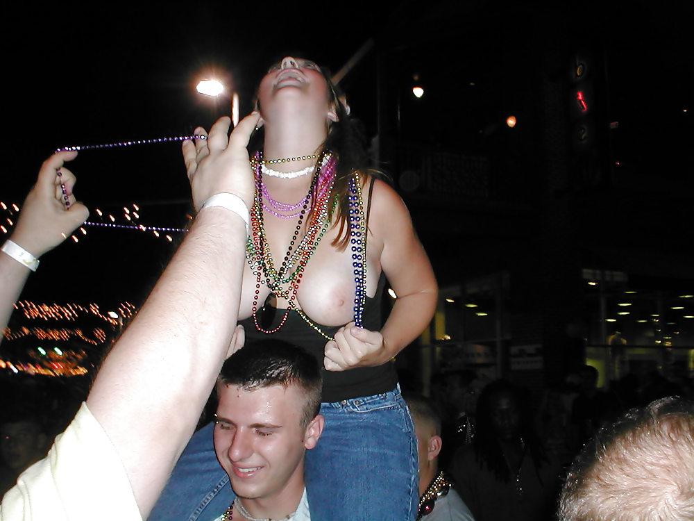25P Wild Party Girls