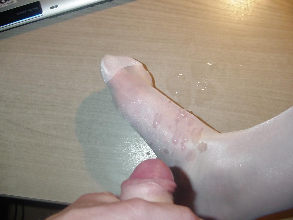8P Nylonfeet and cum