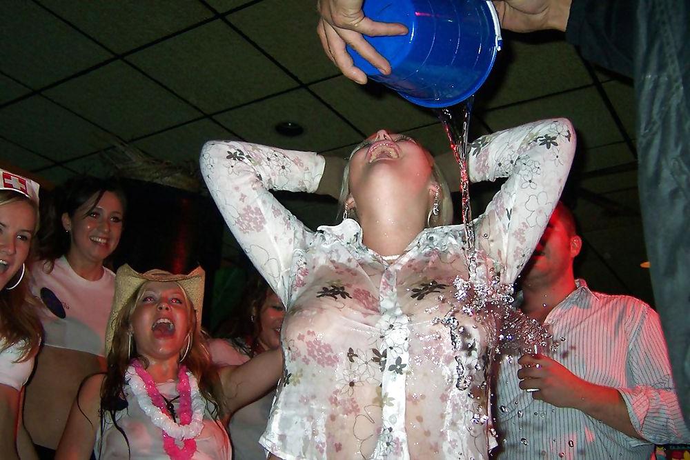 25P Girls Flashing 