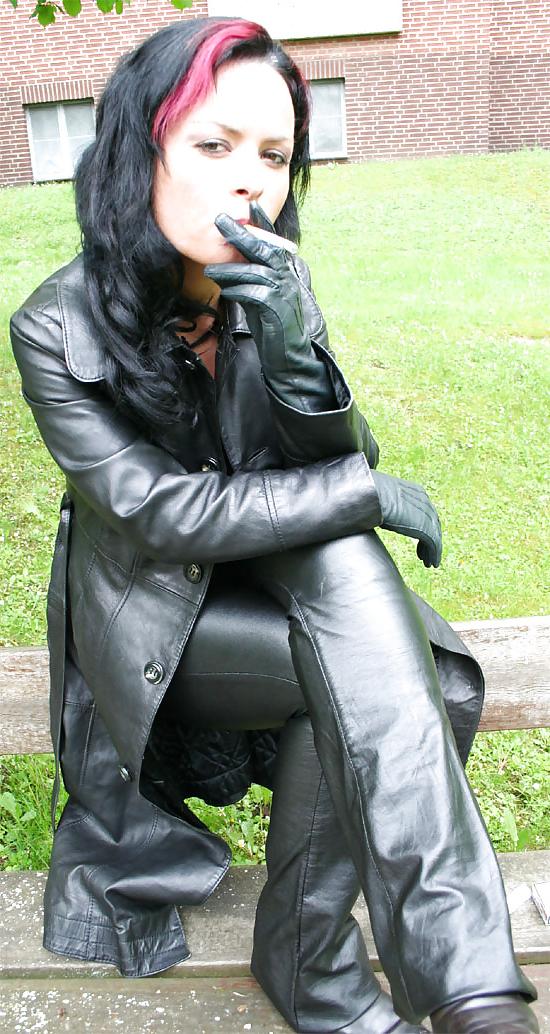 4P Mandy in leather 