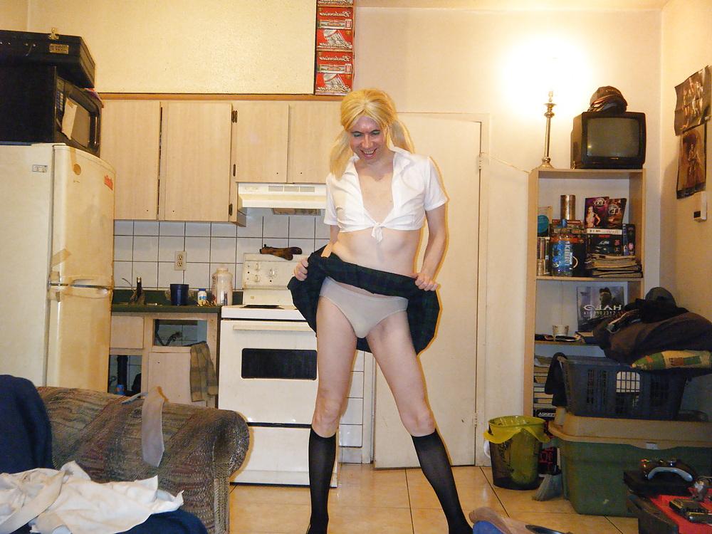 10P SHEMALE SCHOOLGIRL!