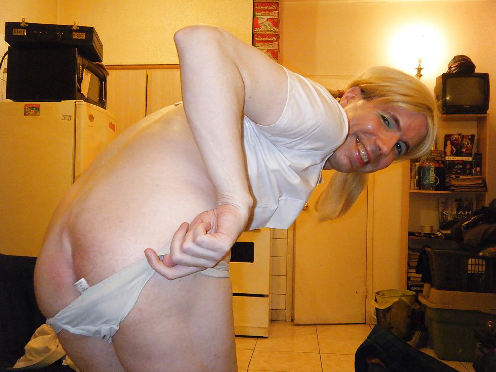 10P SHEMALE SCHOOLGIRL!