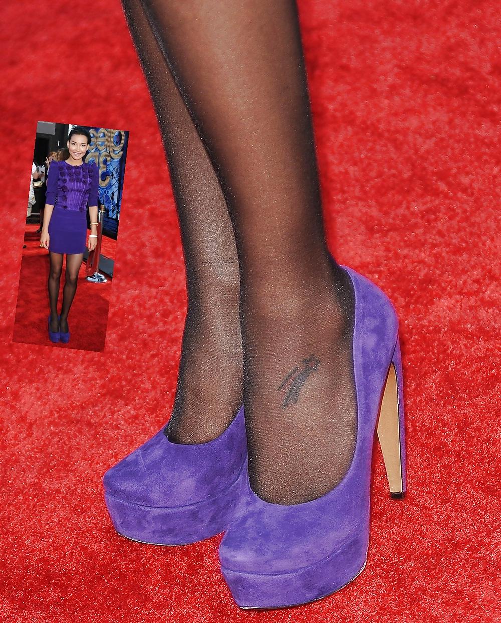 25P Celebs in nylons and heels