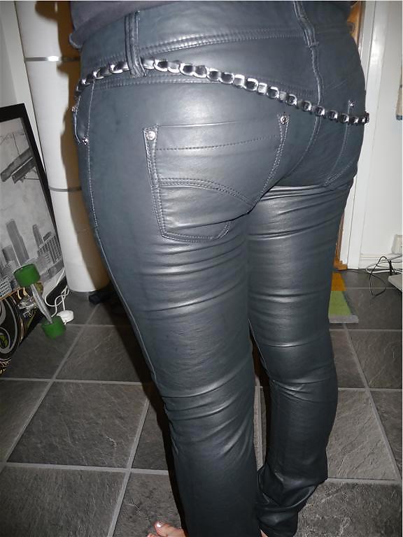 13P SEXY  LEATHER 