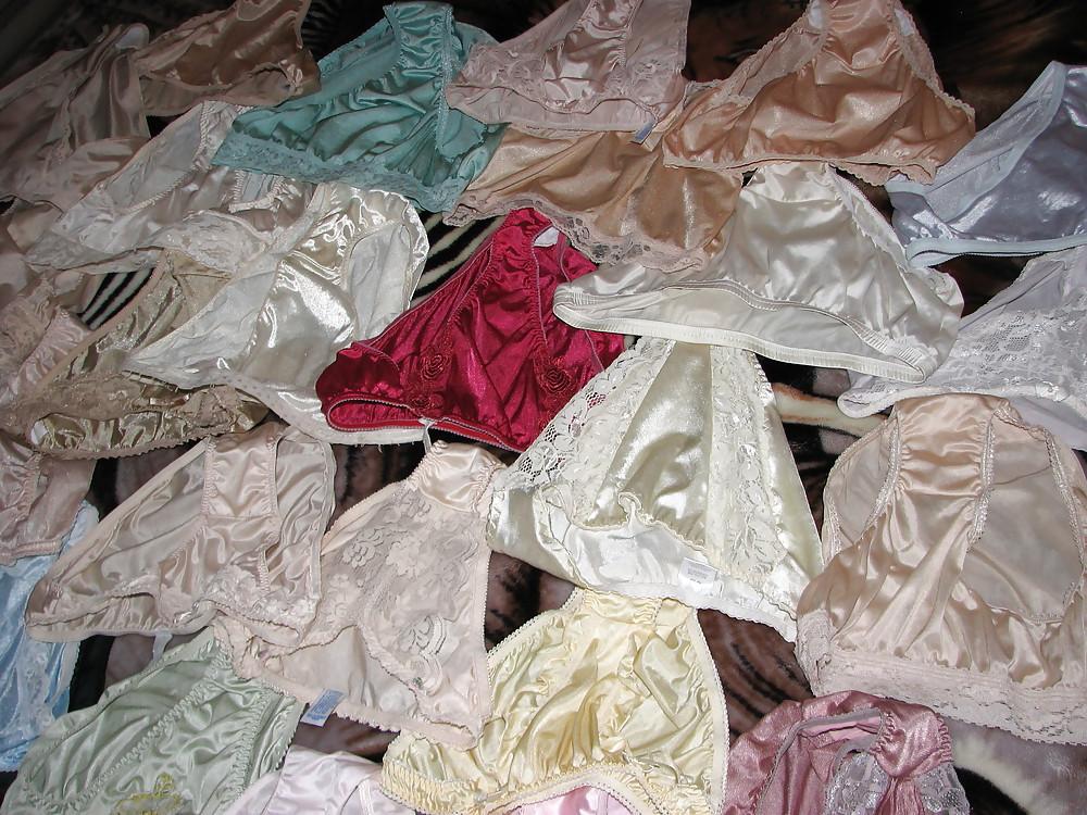 25P My Nylon Panty collection hagning to dry
