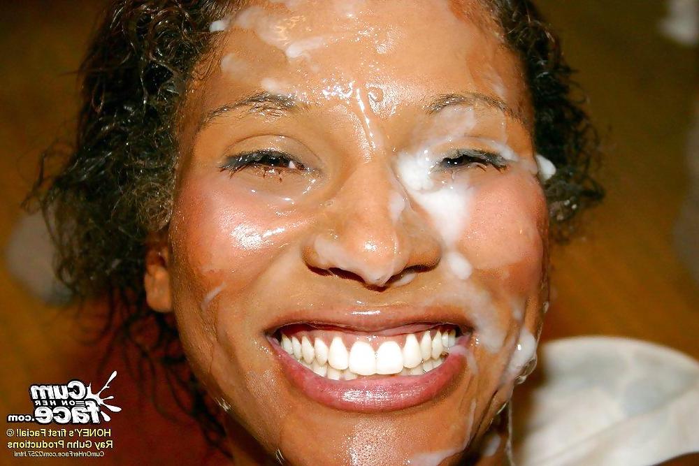 25P Woman love Cum on her sexy Face