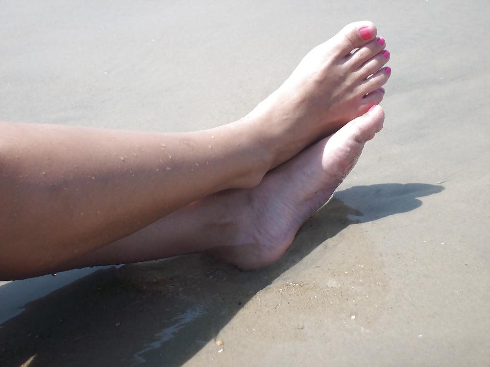 11P My sexy wife's feet at the beach