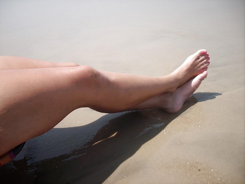 11P My sexy wife's feet at the beach