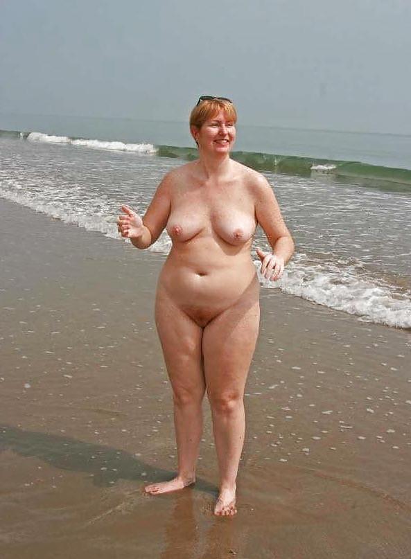25P Mature women on the beach - 2