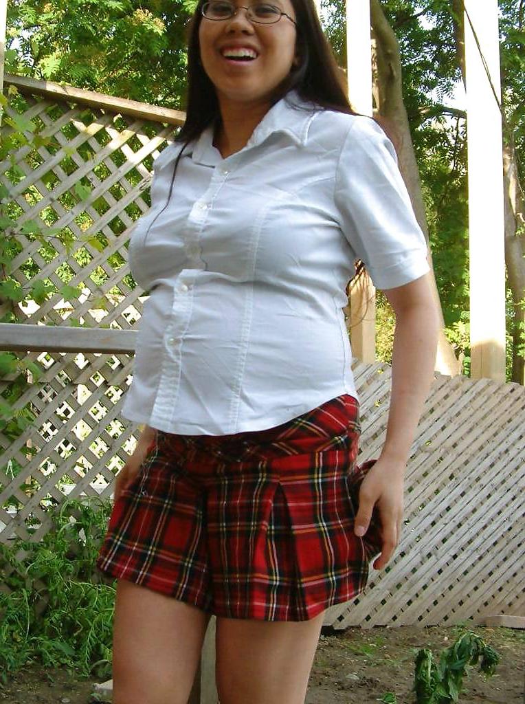 20P Kammy,Pregnant Woman In School Uniform