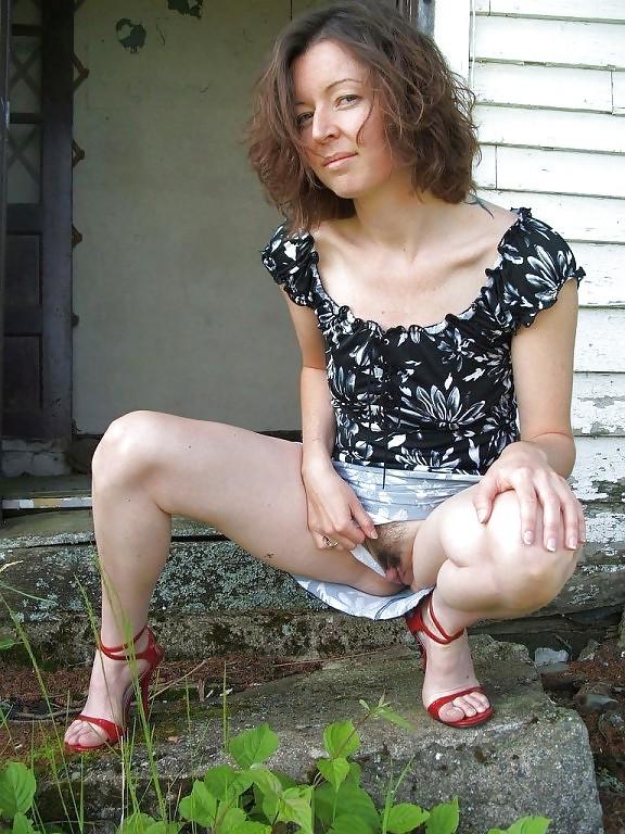 25P MILF flashing - 11