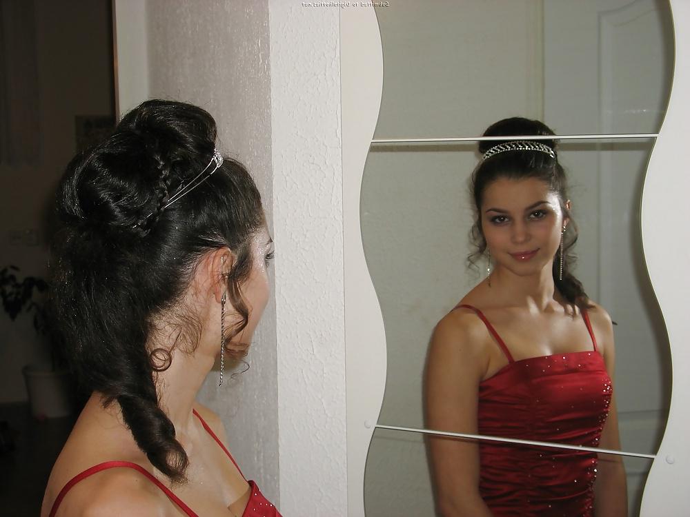11P Young College Sweet Girl Sex and Strip Picture