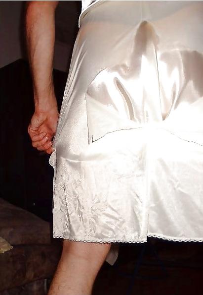 25P Nylon Satin Rip 04