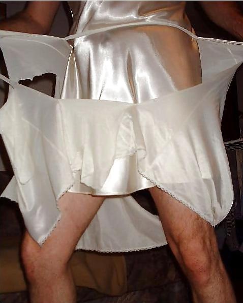 25P Nylon Satin Rip 04