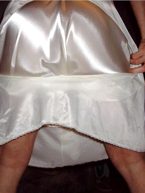 25P Nylon Satin Rip 04