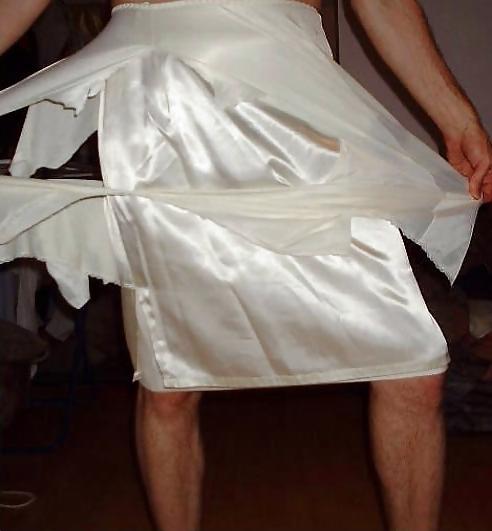 25P Nylon Satin Rip 04