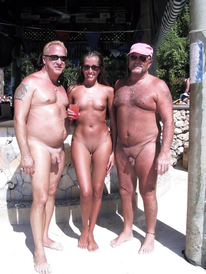 25P Beach girls 20.