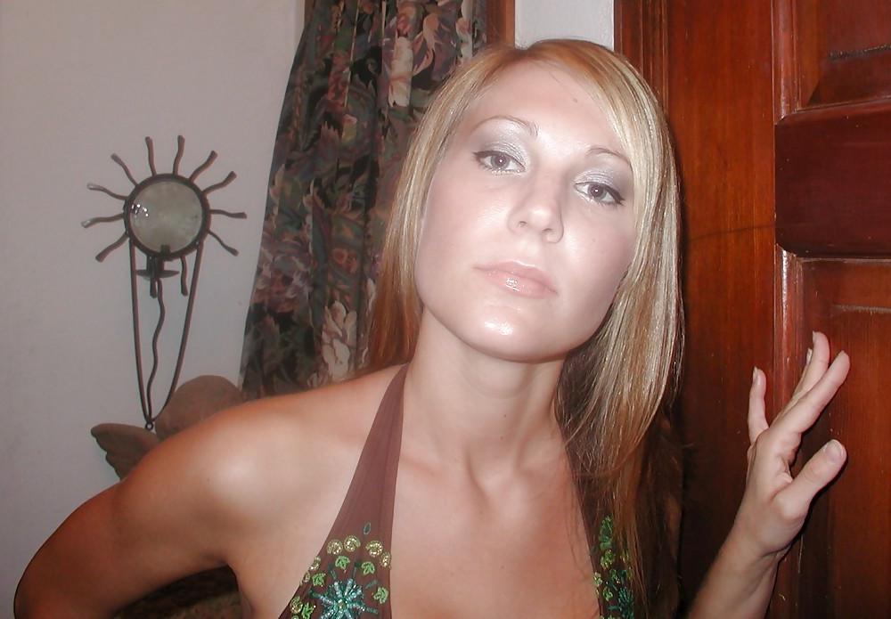 25P Sexy Blonde Milf-Slut