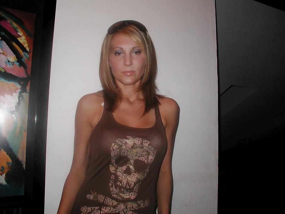 25P Sexy Blonde Milf-Slut