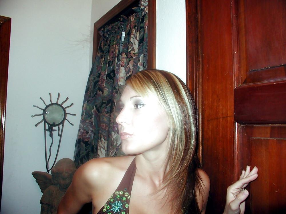 25P Sexy Blonde Milf-Slut