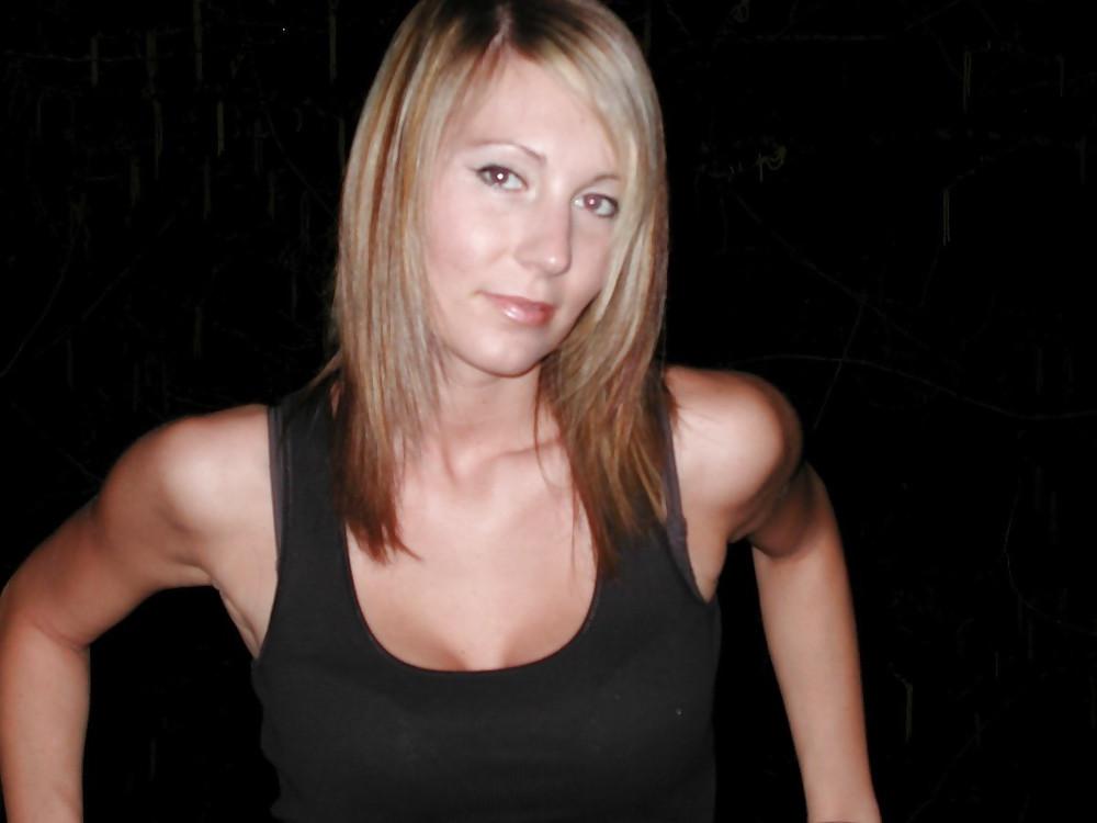 25P Sexy Blonde Milf-Slut