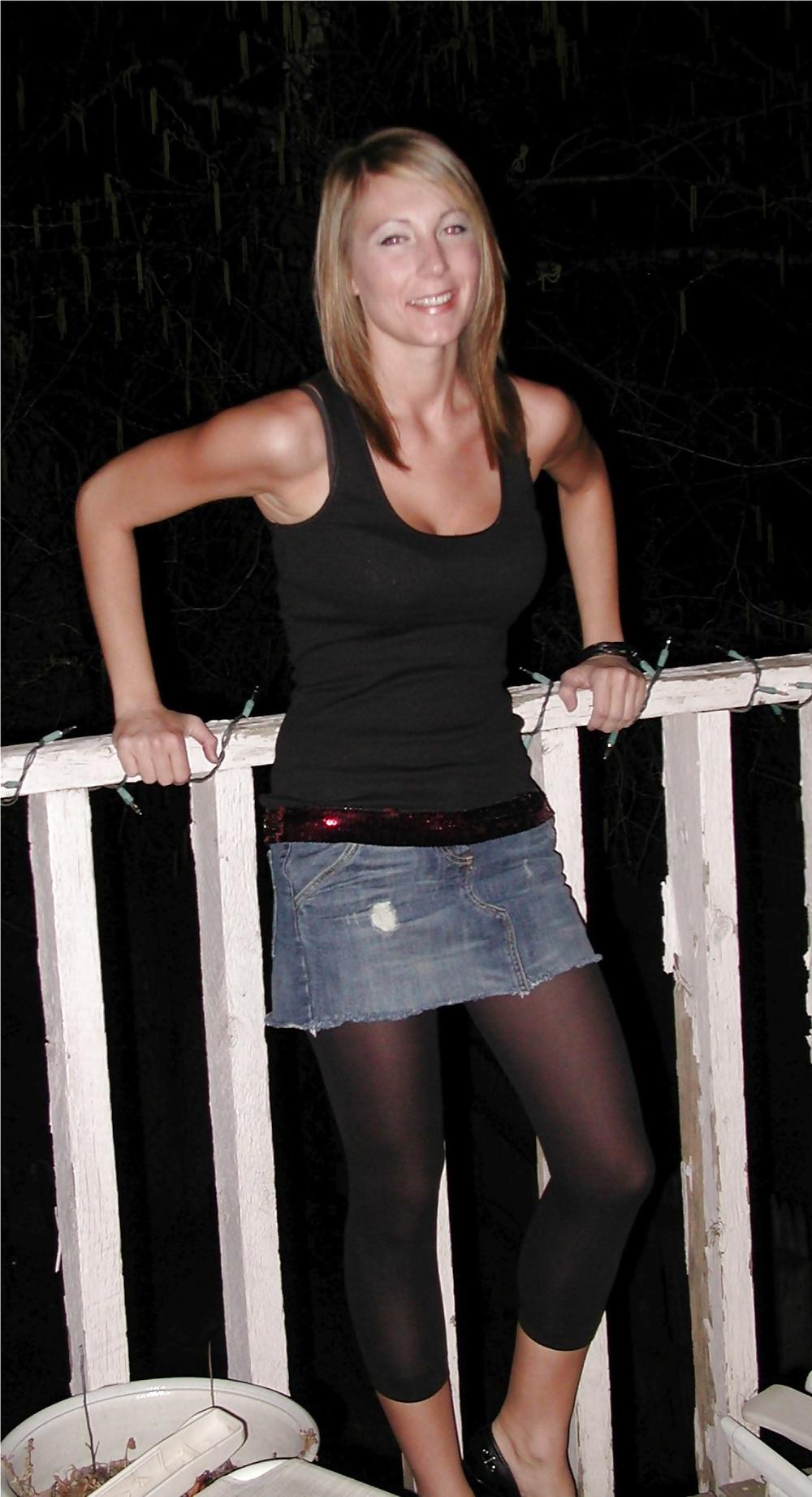 25P Sexy Blonde Milf-Slut