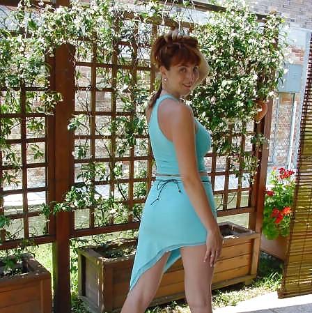 25P Wild & Fun Wife