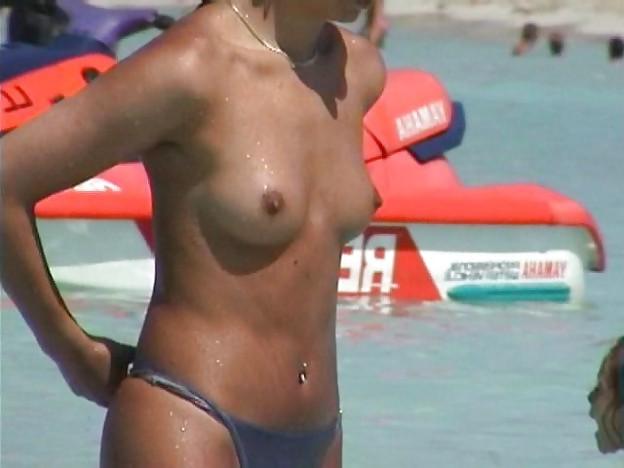 25P On the beach 10