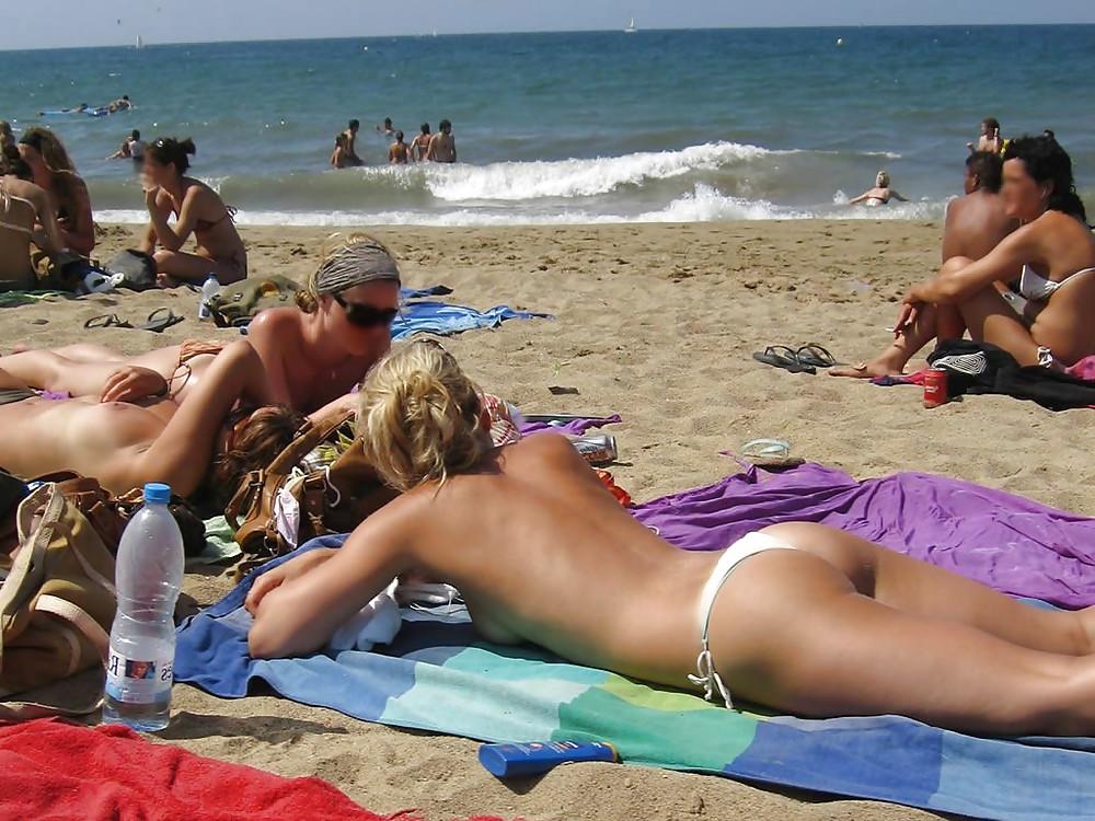 25P On the beach 10