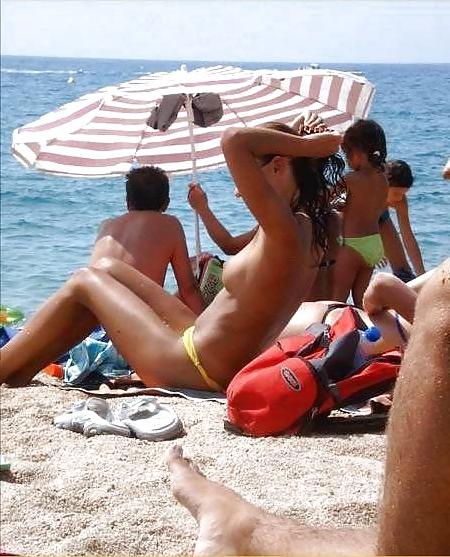 25P On the beach 11