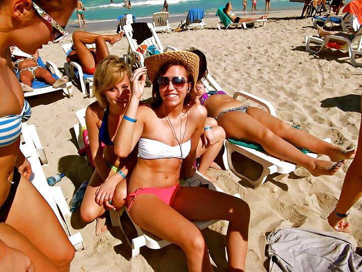 16P 18 on vacation or at the beach Bikini's