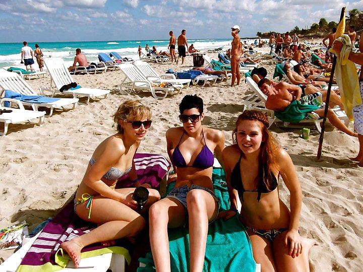 16P 18 on vacation or at the beach Bikini's