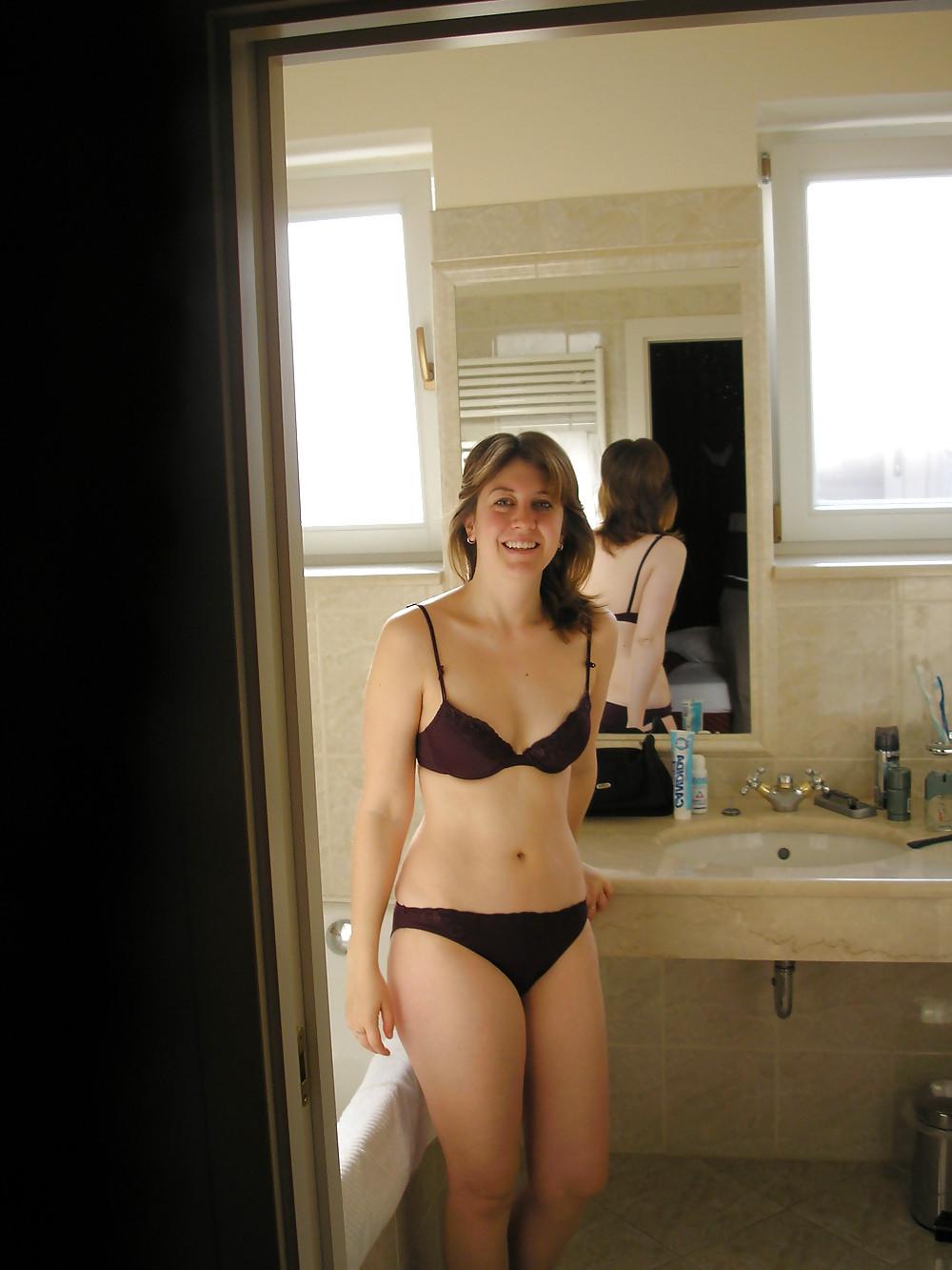 25P Hairy Housewife Slut