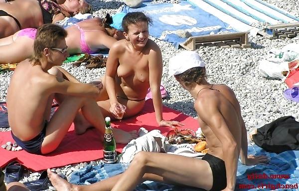 25P Beach girls 18.